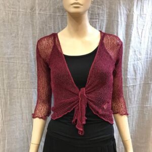 Chaqueta corta de croché granate