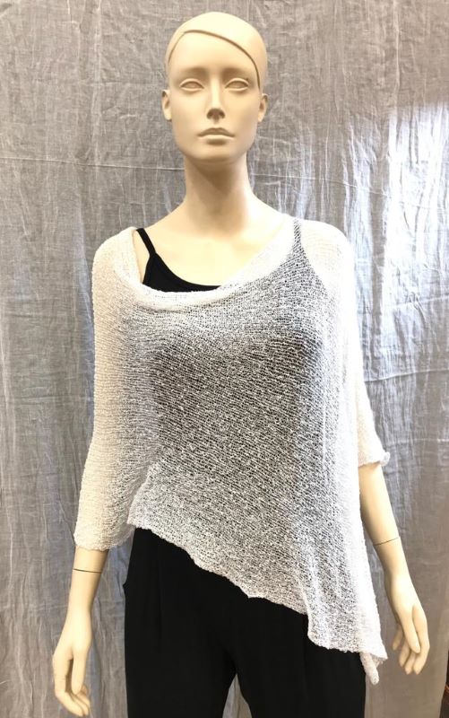 Poncho de crochet blanco - Imagen 5